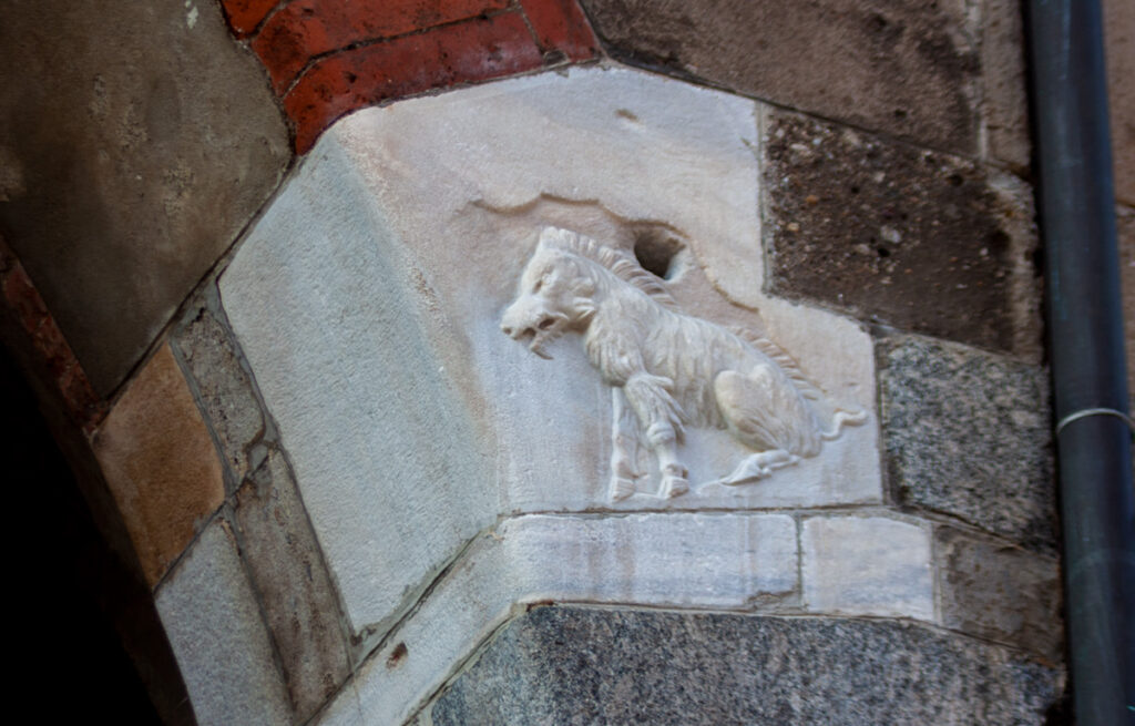La scrofa semilanuta di Milano
