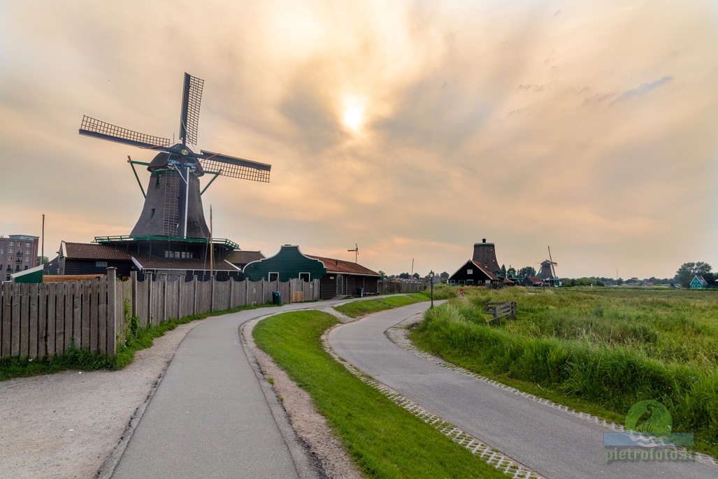 zaanse schans windmills