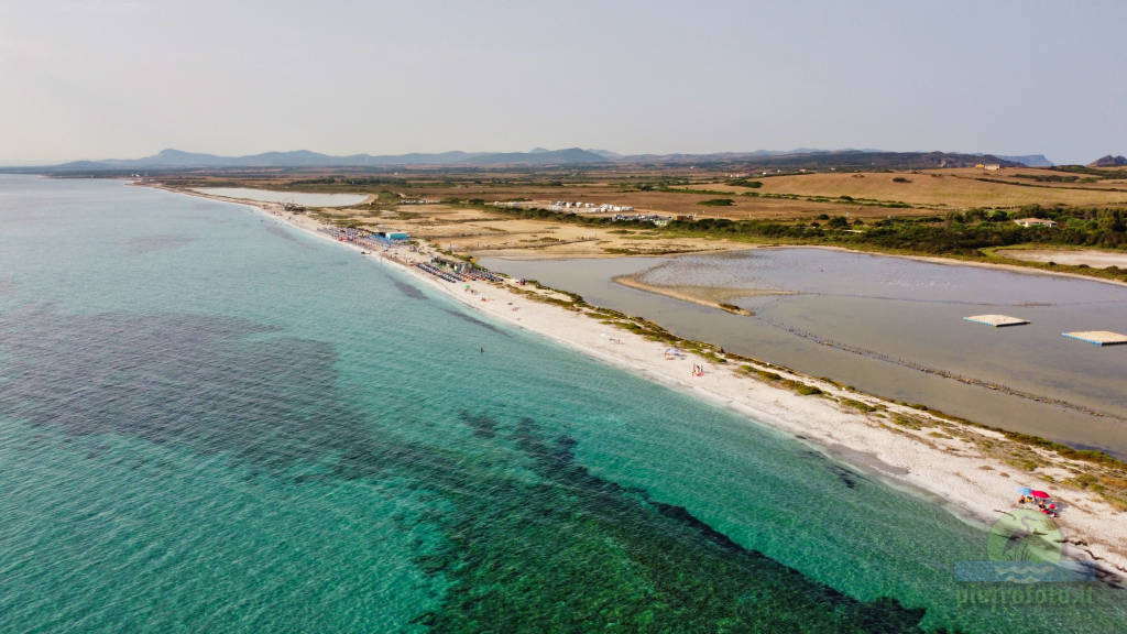 La spiaggia della saline dal drone