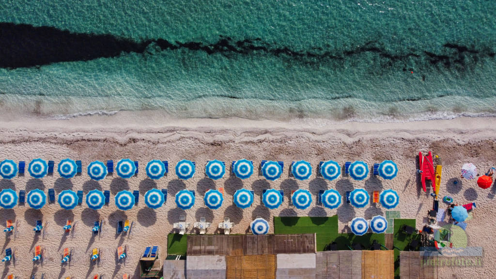 La spiaggia della saline dal drone