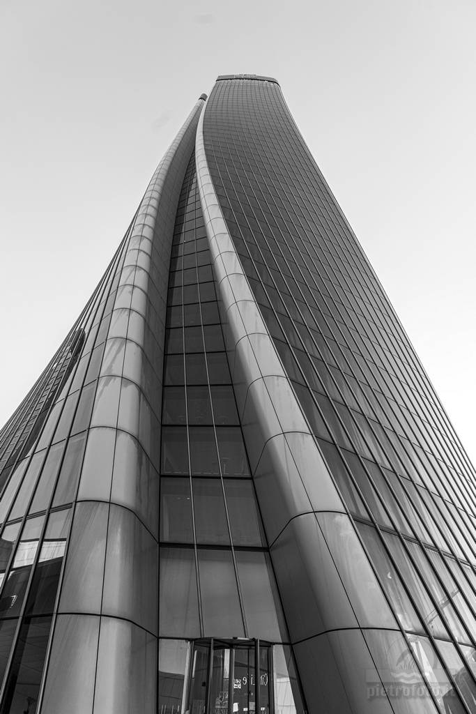 Torque hadid skyscraper in Milan