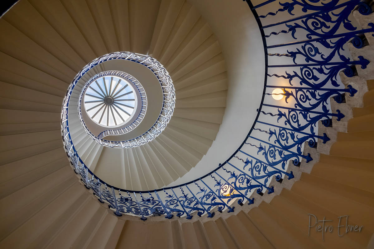 Tulip staircases